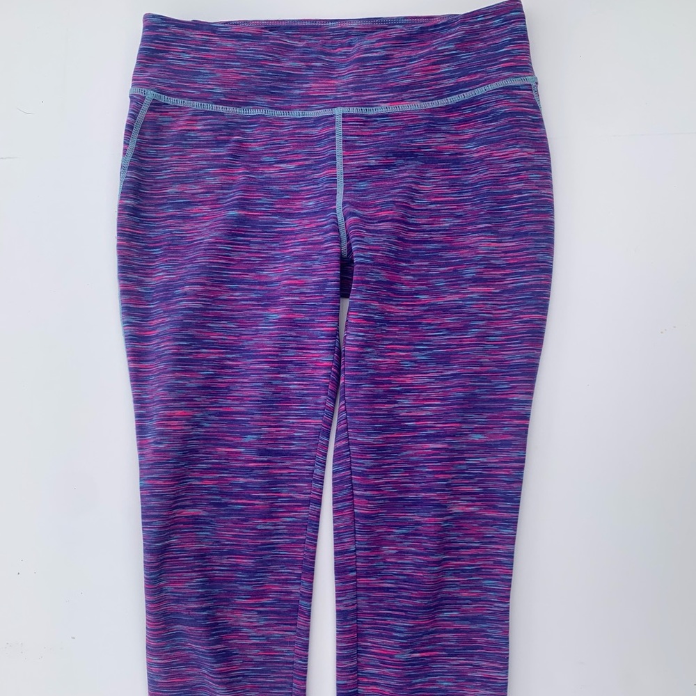 Big girls crop active cotton/Lycra pants.